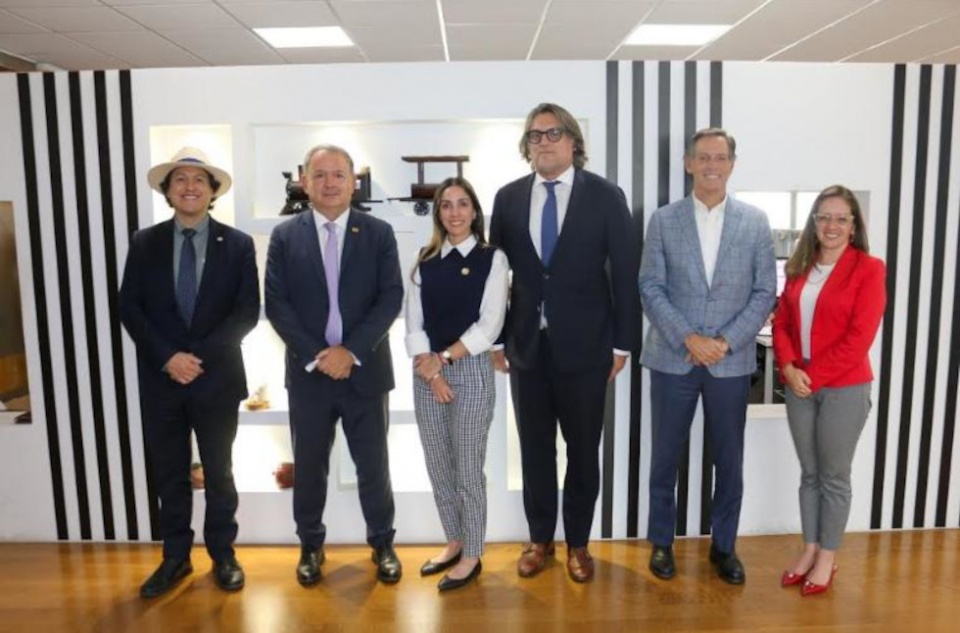 Reunión con la Ministra de Producción, Comercio Exterior, Inversiones y Pesca.