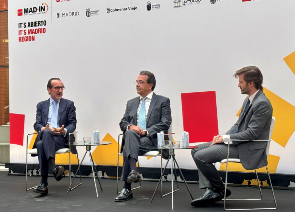 el presidente de UNO, Francisco Aranda, reivindica el papel estratégico de la logística como motor de la industria madrileña, durante su intervención en el Madrid Investment Forum 2025.