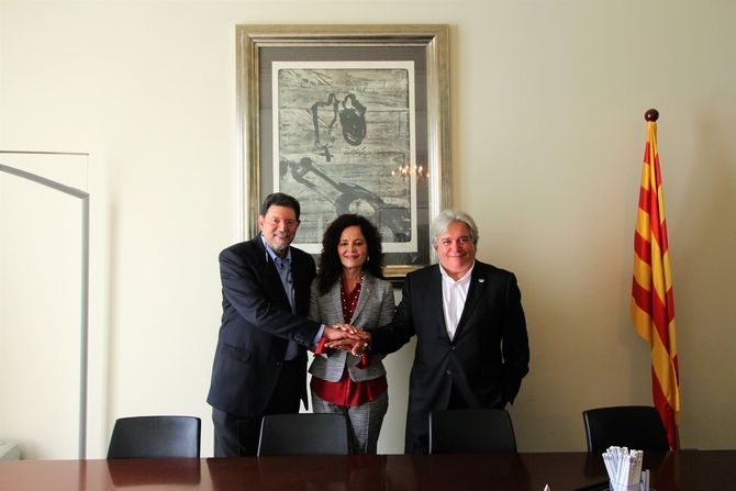 Ernesto Meana, vicepresidente jur&iacute;dico nacional de la AMPI; Silvia El&iacute;as, presidenta de FIABCI M&eacute;xico; y Ram&oacute;n Riera, presidente de FIABCI Spain &amp; Europe; en el Colegio de APIs de Barcelona.