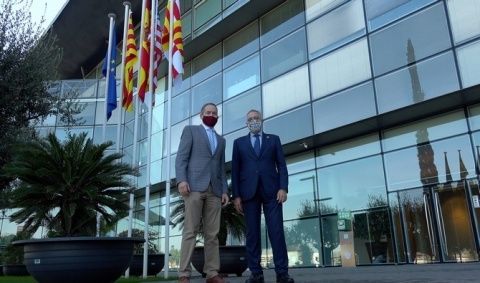 La visita de Robert Riley, cónsul general de Estados Unidos en Barcelona.