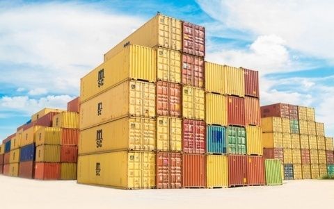  El déficit comercial en agosto se redujo un 56,4%.