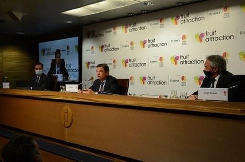 Luis Planas en la inauguración de Fruit Attraction.