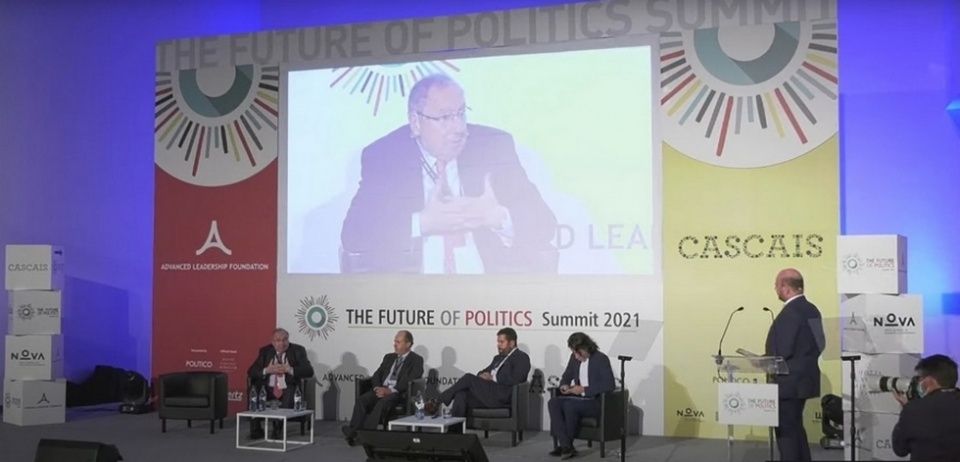 José Luis Bonet recuerda el papel fundamental de las Cámaras en la formación y reciclaje profesionales.