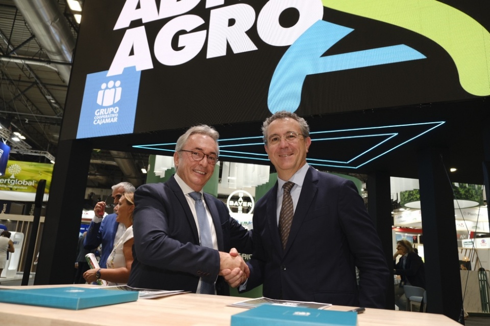 La firma del convenio.