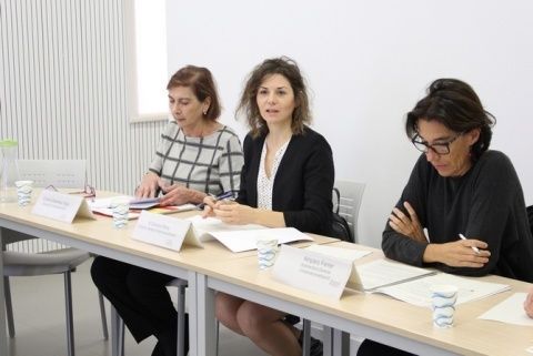 María Dolores Parra durante la reunión.