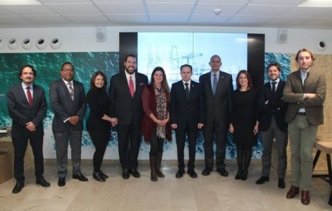 Representantes de la Autoridad Portuaria Dominicana, Ministerio de Relaciones Exteriores de República Dominicana, Fundación Valenciaport y comunidad portuaria.