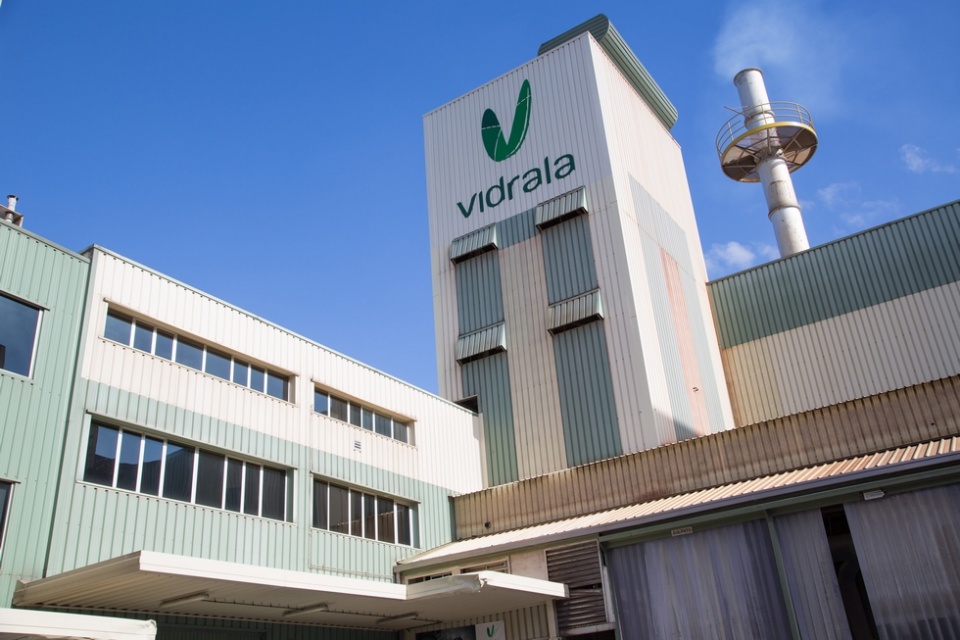 Vidrala, instalaciones.
