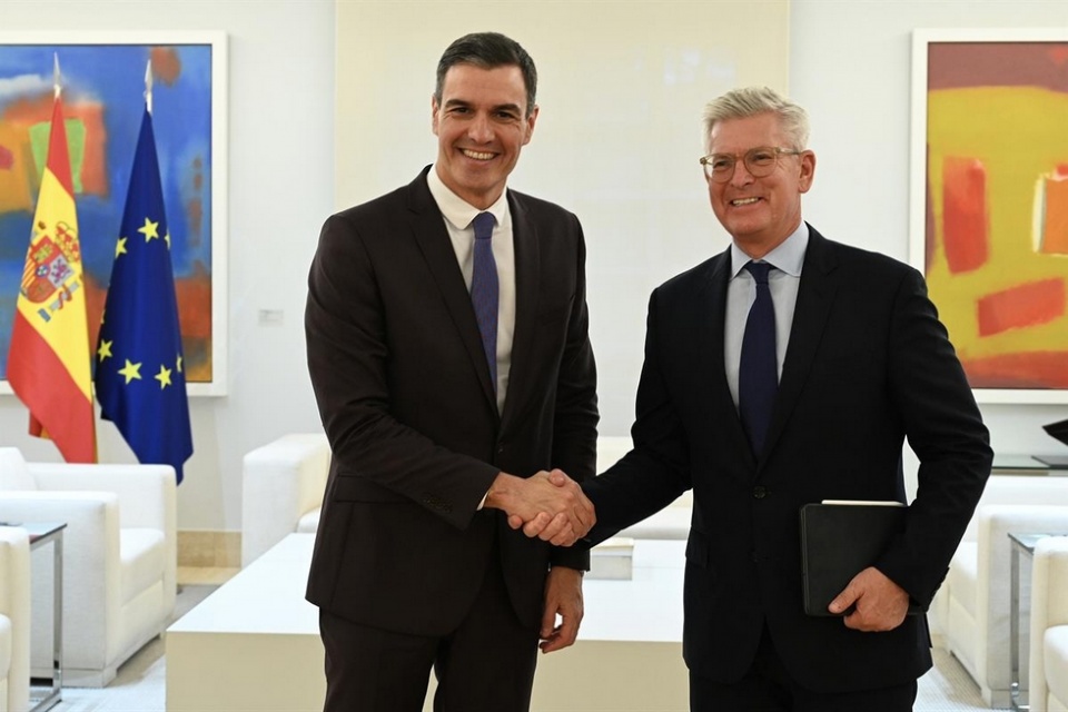El presidente del Gobierno, Pedro Sánchez, y el consejero delegado y presidente de Ericsson, Börje Ekholm. Pool Moncloa / Borja Puig de la Bellacasa.