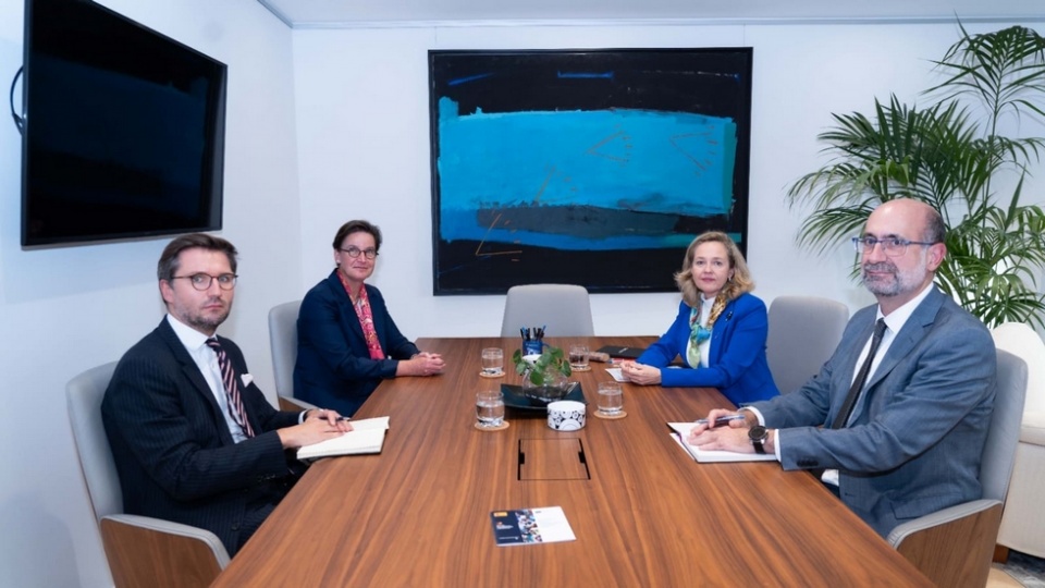 Nadia Calviño se reunió con la presidenta de la Autoridad Europea de Valores y Mercados (ESMA), Verena Ross.