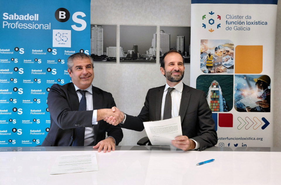 El convenio fue suscrito por el presidente del Clúster de la función logística de Galicia, Xoán Martínez, y por Rafael Mato Fariña, Director Territorial de Banco Sabadell-Gallego. El convenio fue suscrito por el presidente del Clúster de la función logística de Galicia, Xoán Martínez, y por Rafael Mato Fariña, Director Territorial de Banco Sabadell-Gallego.