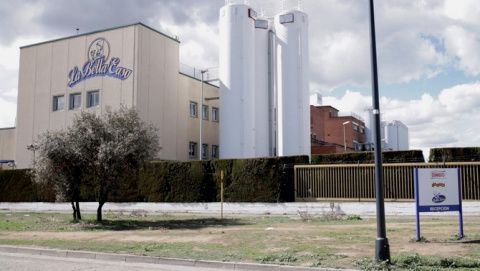 Planta en Zaragoza, exteriores.