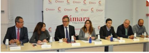 La reunión ha congregado a representantes empresariales e institucionales de la comarca.