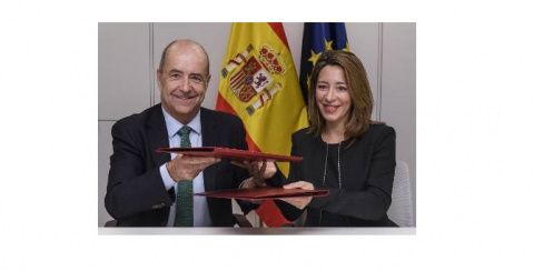 El consejero de Economía, Industria, Comercio y Conocimiento del Gobierno de Canarias, Pedro Ortega, y la secretaria de Estado de Comercio, Xiana Margarida Méndez.