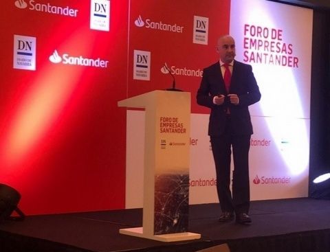 Pablo de la Torre, director comercial de Negocio Internacional de  Banco Santander España. (Foro de Empresas en Pamplona)