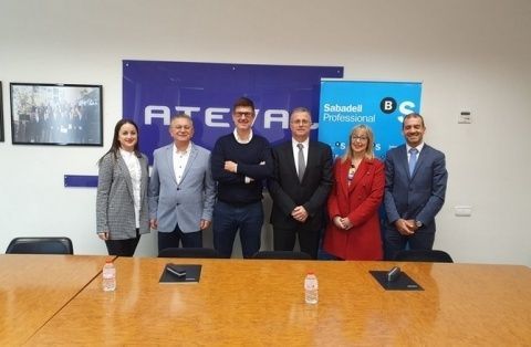 La firma del convenio se ha celebrado en Ontinyent.