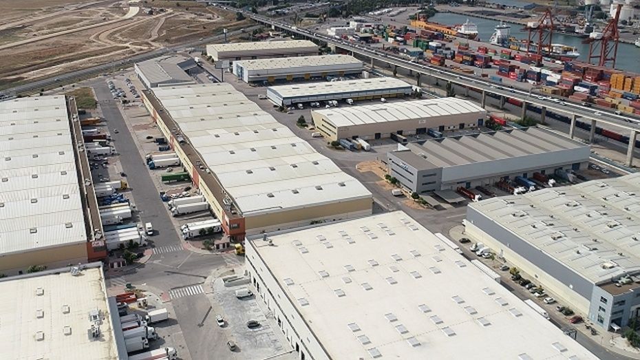 Fotografía aérea de la actual Zona de Actividades Logísticas del Puerto de Sevilla.
