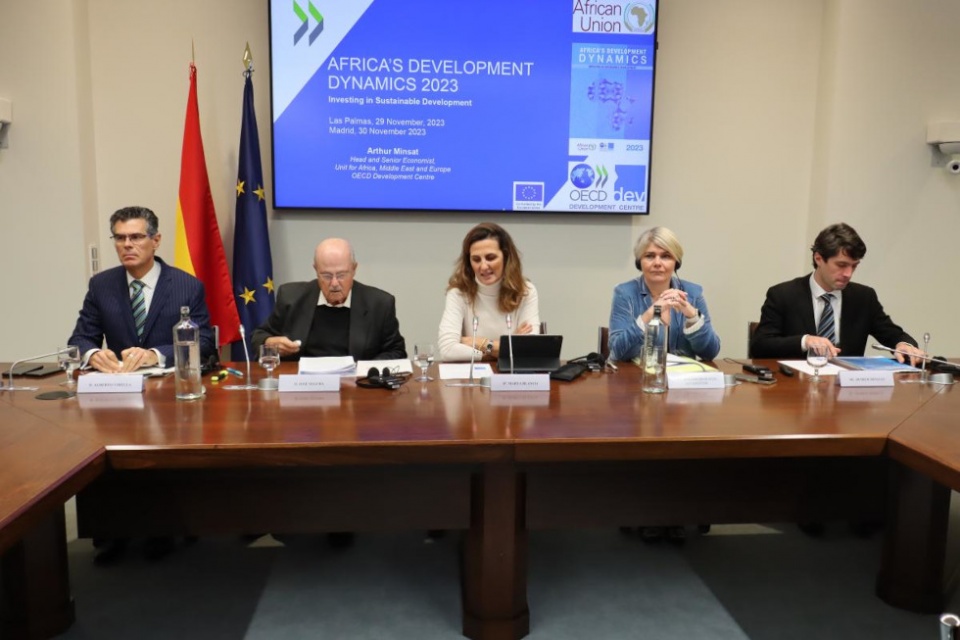 Presentación del Informe del Centro de Desarrollo de la OCDE y de la Comisión de la Unión Africana sobre “Dinámicas de Desarrollo de África 2023: Invirtiendo en Desarrollo Sostenible”.