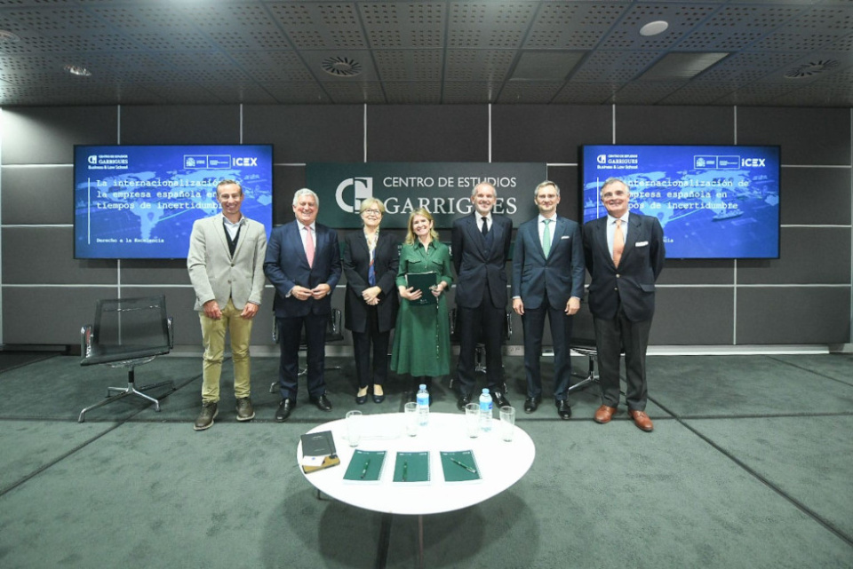 Sesión Magistral: La internacionalización de la empresa española en tiempos de incertidumbre.