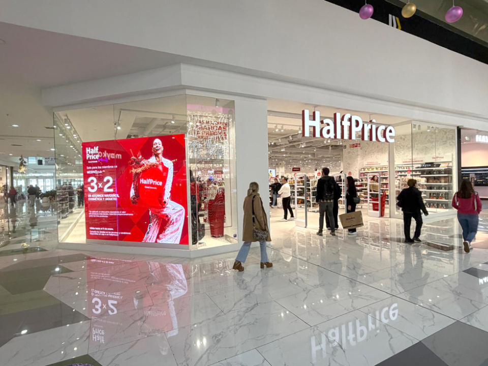 La firma polaca HalfPrice desembarca en la Comunidad Valenciana con una apertura estratégica en el Centro Comercial L’Aljub